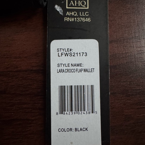 London Fog Black Croco Flap Wallet NWT - Picture 3 of 6